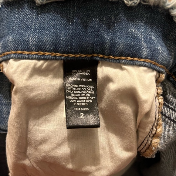 NWT Express distressed denim skirt - Picture 4 of 5